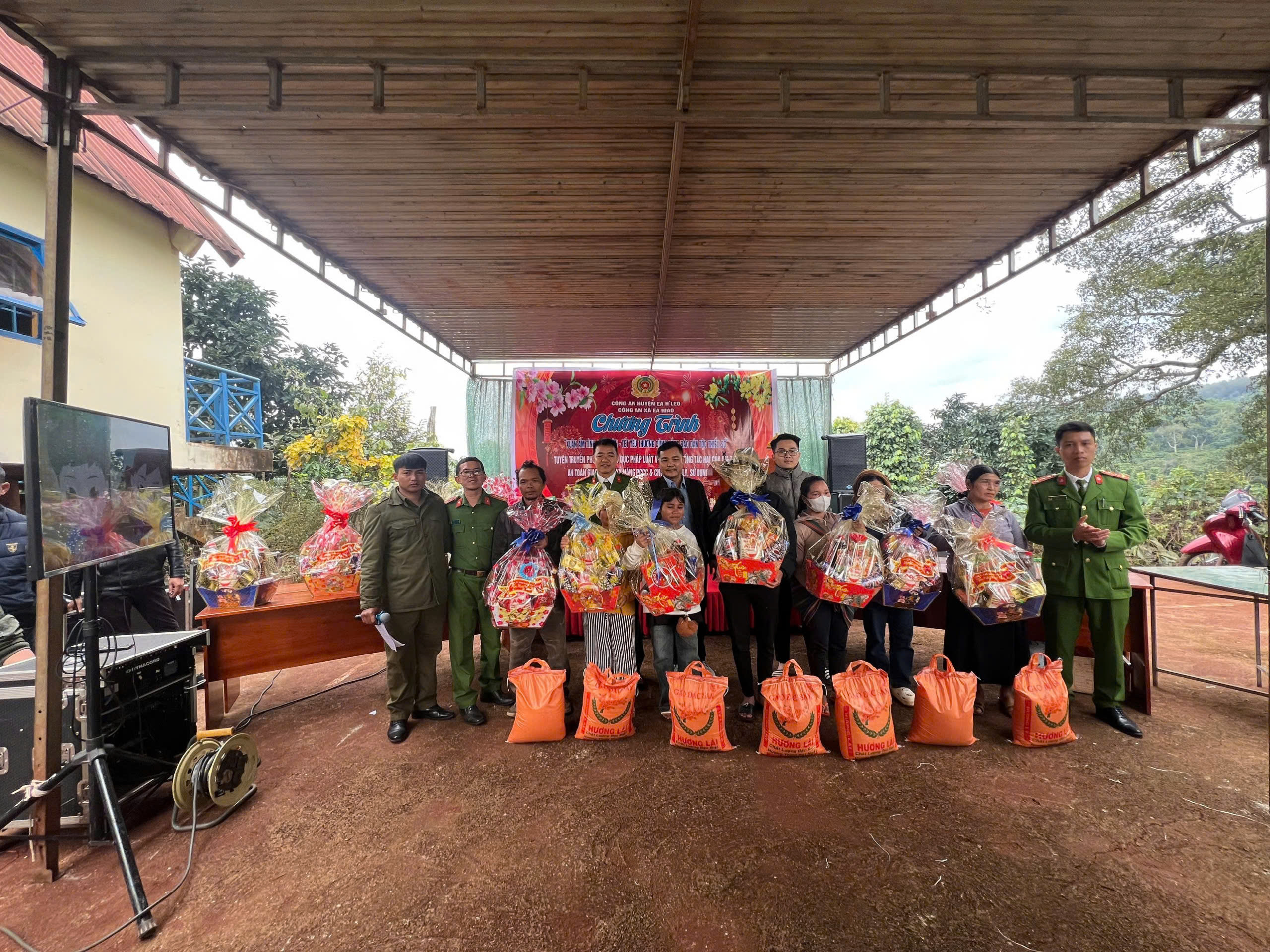 z6246770261374_734f755cba2a607396b37b0a82e2856e