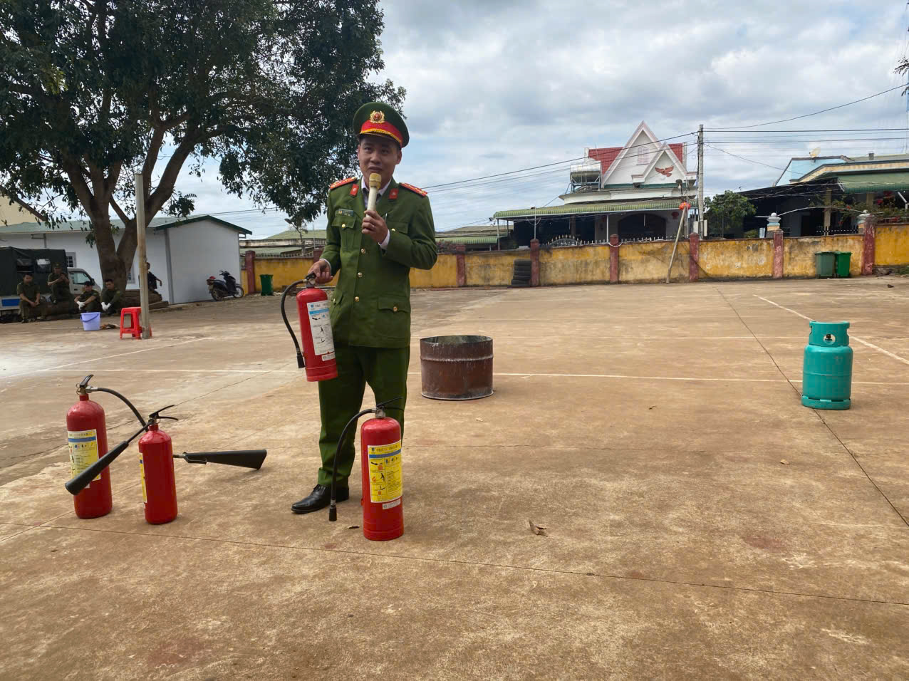 z6313855221588_74f044a34a3edf1df94eac9dfd6a7000