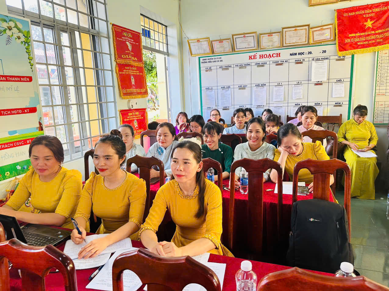 TRƯỜNG MẦM NON EA SOL TỔ CHỨC HỘI NGHỊ NHÀ GIÁO, CÁN BỘ QUẢN LÝ, NGƯỜI LAO ĐỘNG NĂM HỌC 2026 – 2027