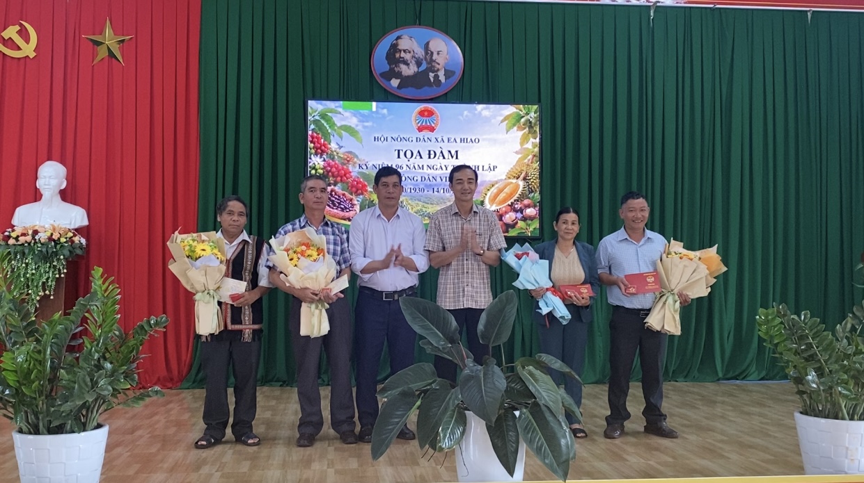 TỌA ĐÀM KỶ NIỆM 96 NĂM NGÀY THÀNH LẬP HỘI NÔNG DÂN VIỆT NAM