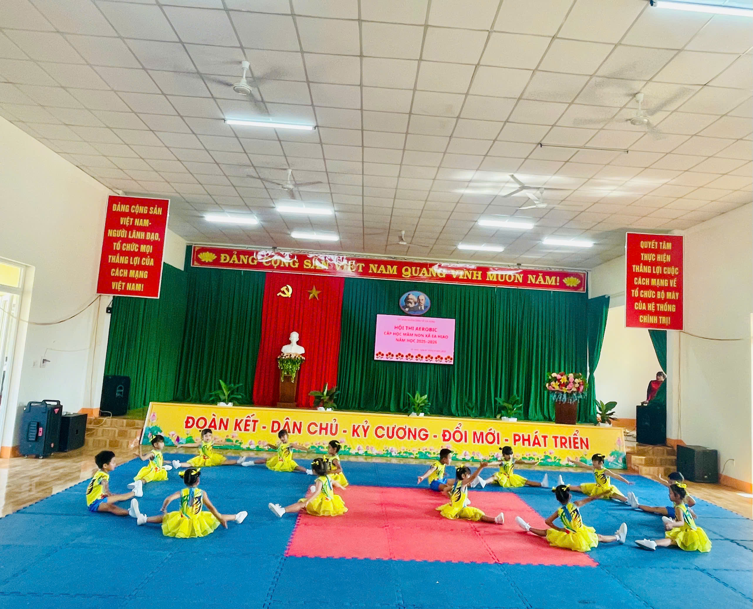 z7700205360237_aa712893c227c9f6b6cbac00c270e7e1