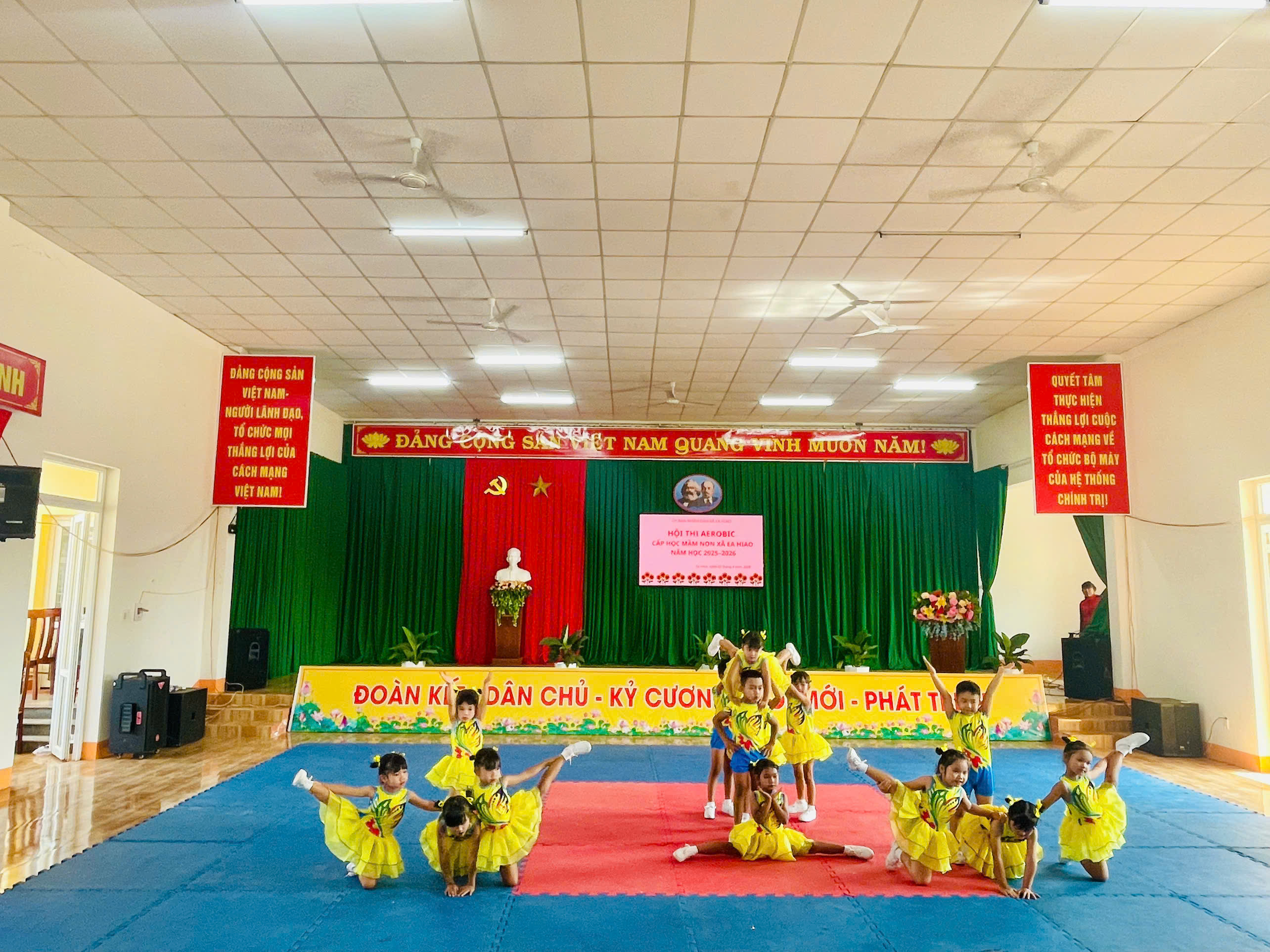 z7700205395969_84e0b4dc63ecb6bb4d00c24c360bcba7