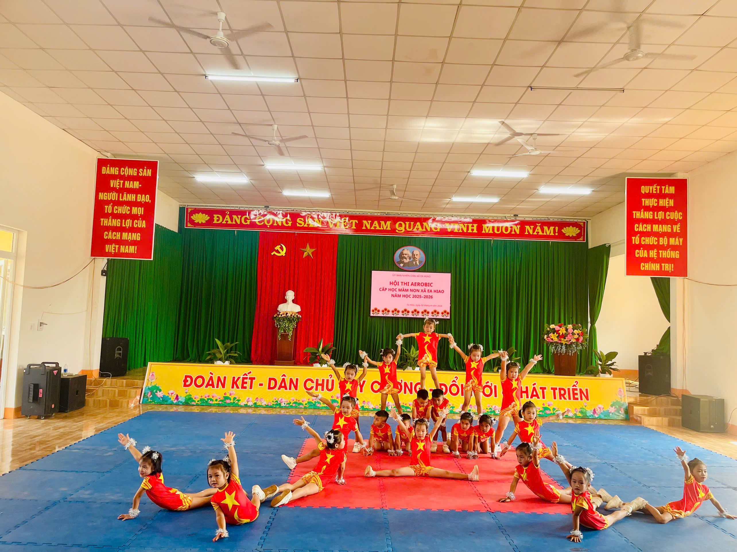 z7700205442031_6f99a4cac76210764ed7bfe059b190ed