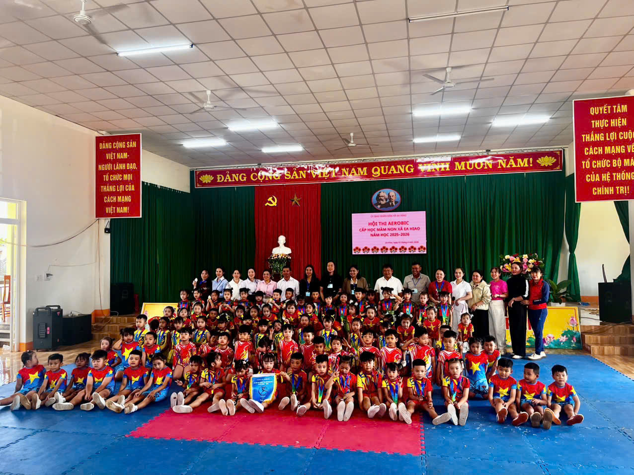 z7700211875839_a901d9d4d125cdd1e9dcaec38ba5e94d