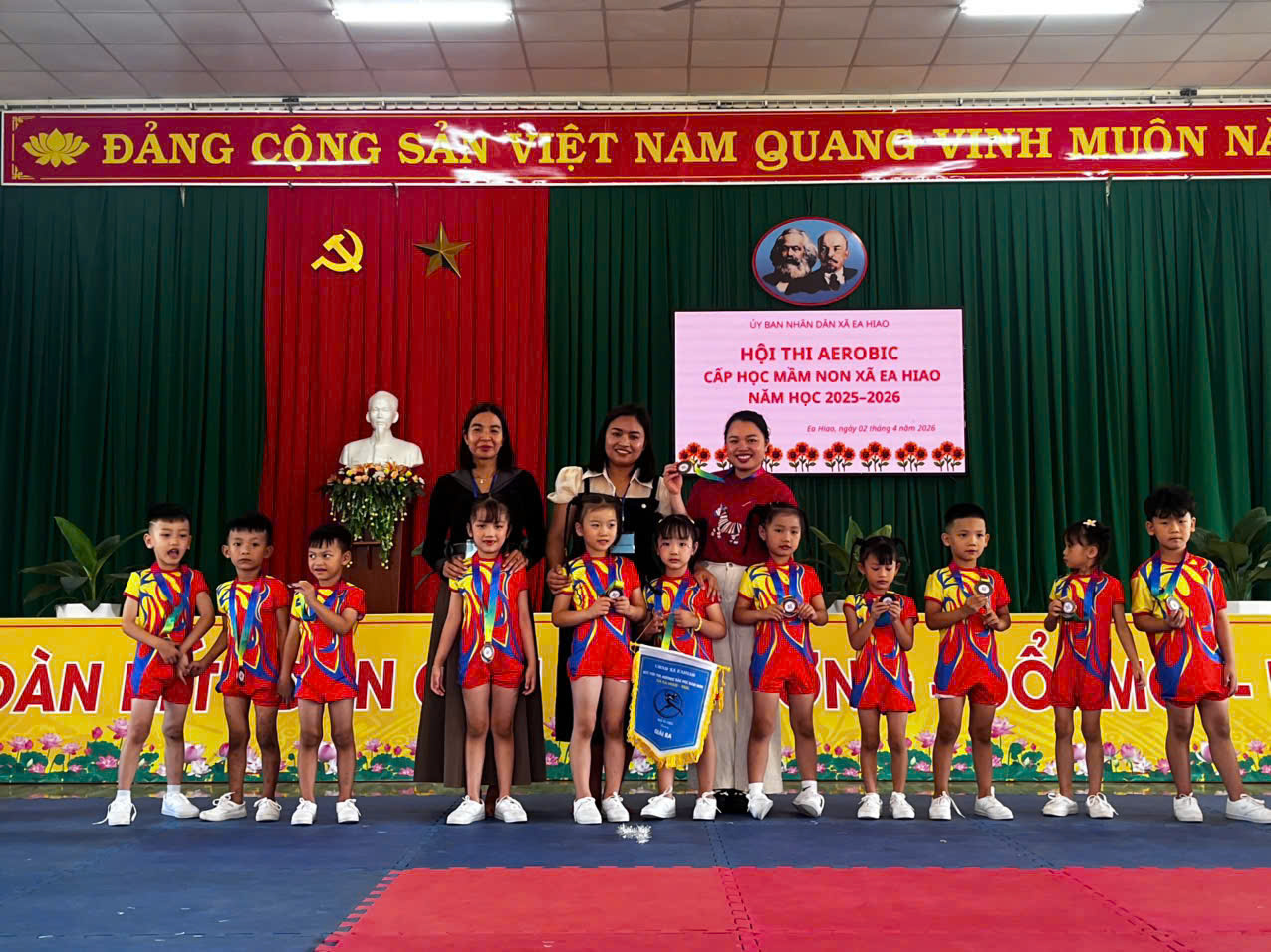 z7700211901103_a7b26d4173343d52b984bee934e59a19