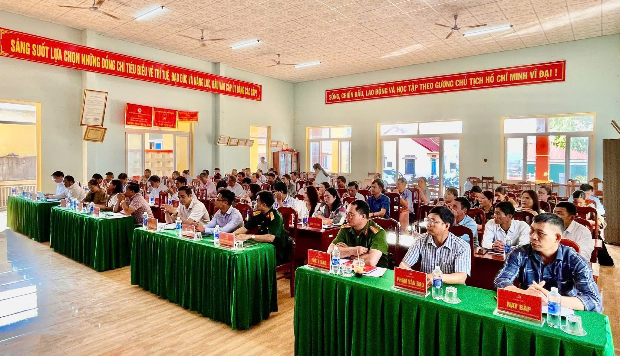 z7699408689915_4e8586e68d4a41bbe4fa986fd27570ab