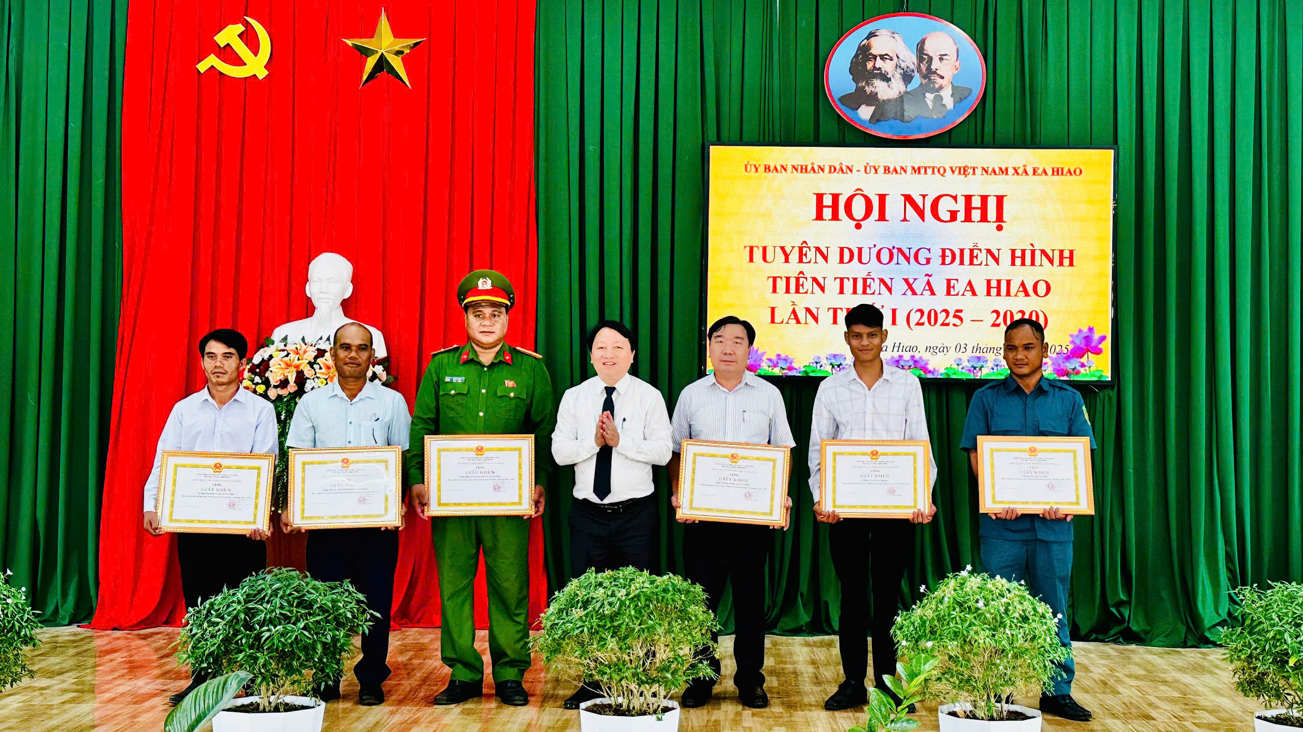 z6972276008731_71cdb1e289f92e2bdf60d62ba7d331b2