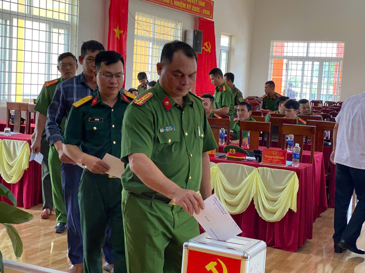 CÔNG AN XÃ EA HIAO SƠ KẾT CÔNG TÁC 6 THÁNG ĐẦU NĂM 2026