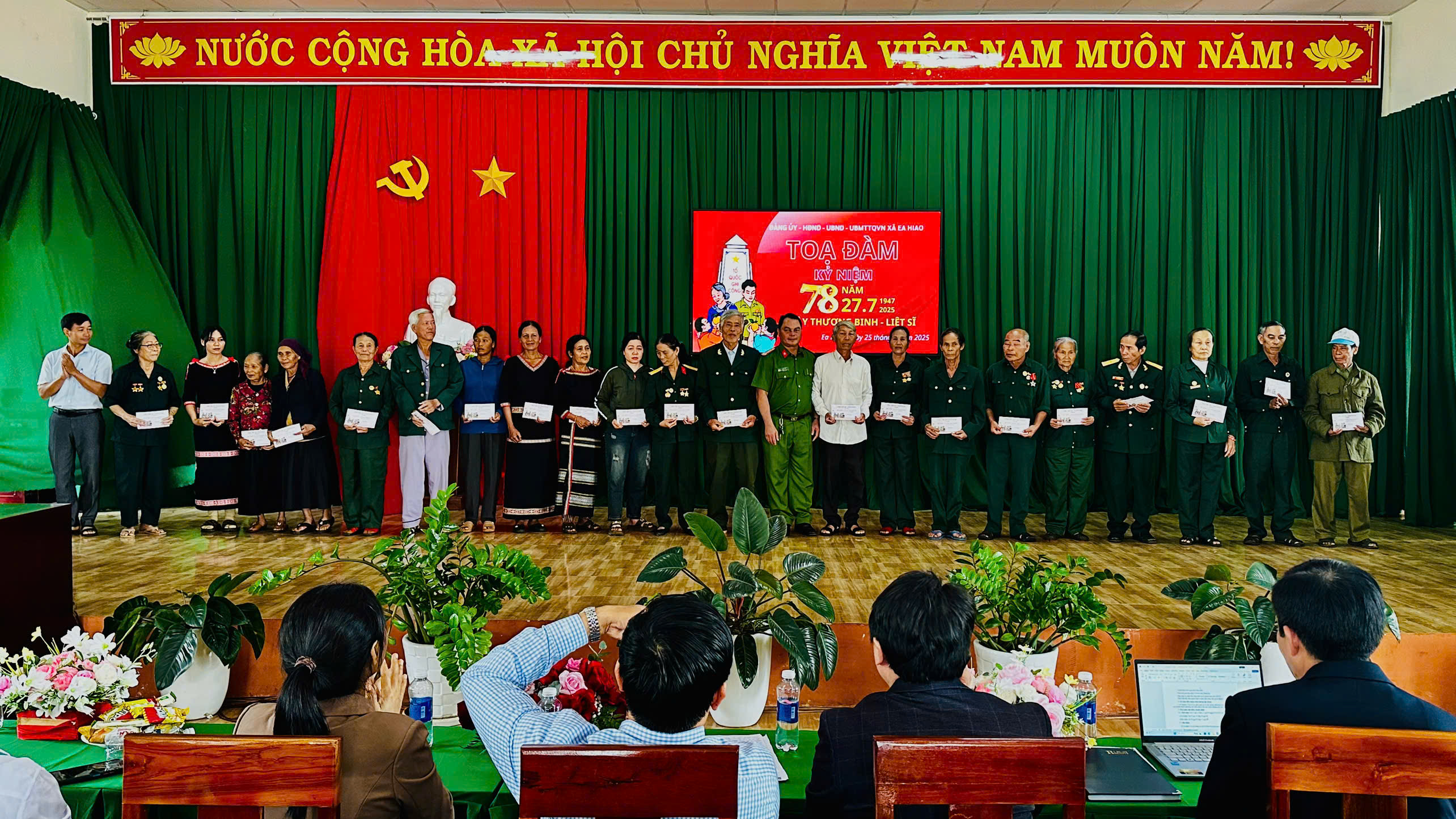 z6839509808523_26e5c48aeaacedacaa9c2a63b0d7af92