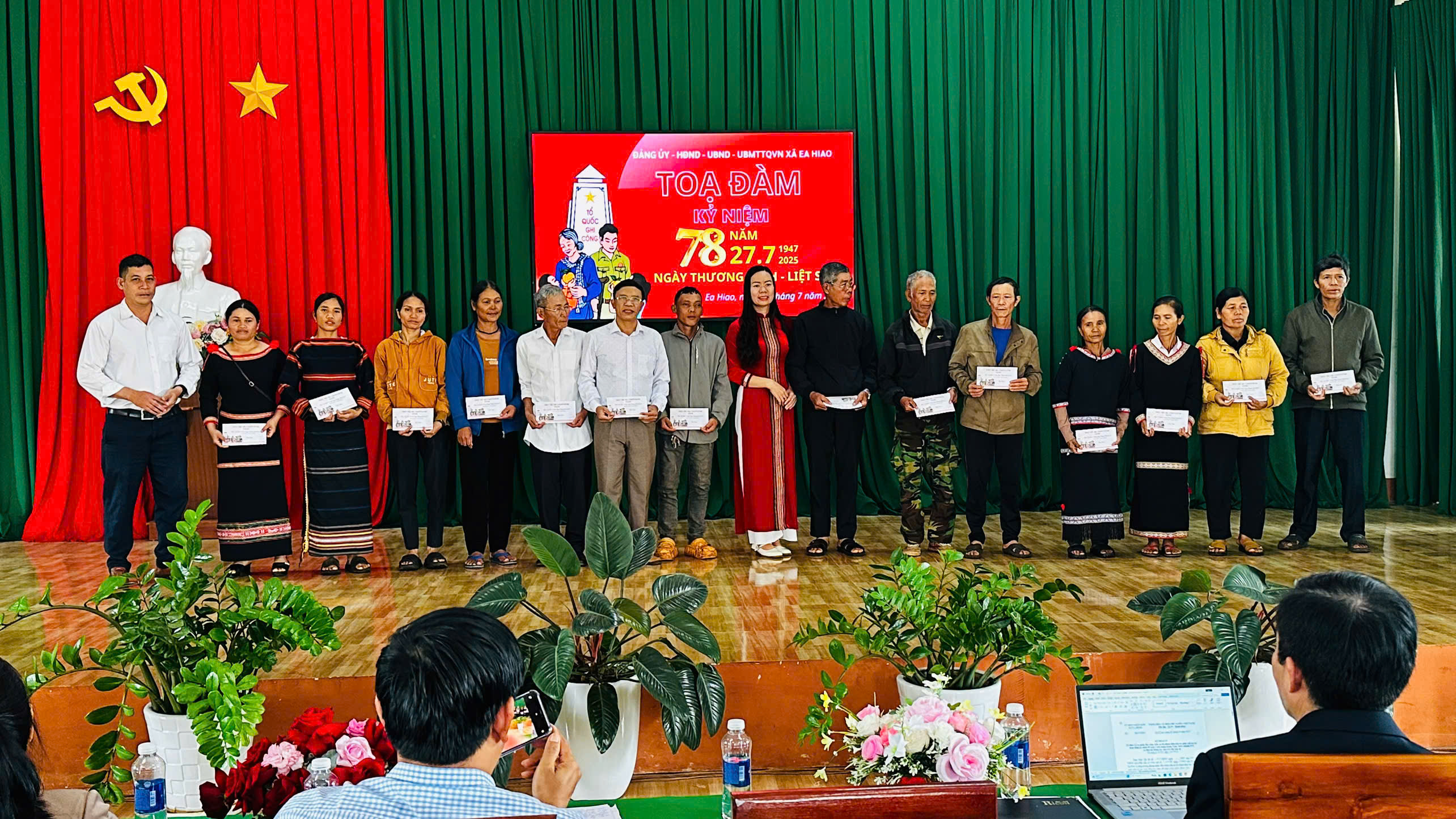 z6839509816435_aeaaf98988448959a64c807d342b3f46