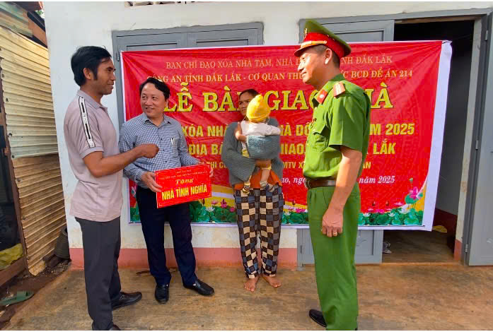 z6879374546964_5adf1ec622ec0c549949b44e62741cf0