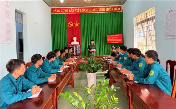 BAN CHQS XÃ EA HIAO QUÁN TRIỆT, TRIỂN KHAI THỰC HIỆN NGHỊ QUYẾT HỘI NGHỊ LẦN THỨ BA BAN CHẤP HÀNH TRUNG ƯƠNG ĐẢNG KHÓA XIV