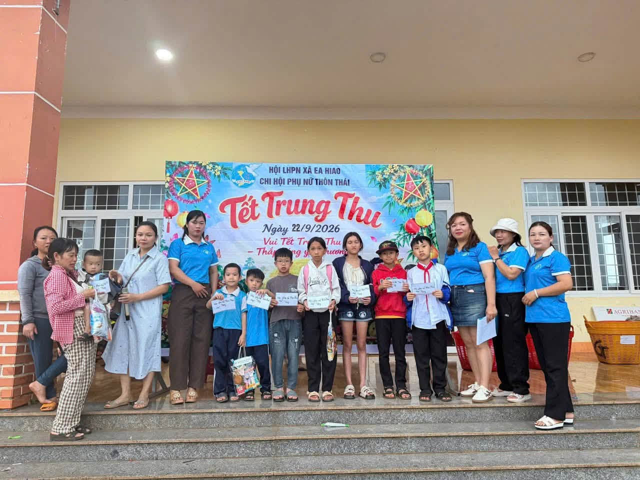 Các Chi hội LHPN xã Ea Hiao: Lan tỏa yêu thương, mang trung thu ấm áp đến với thiếu nhi