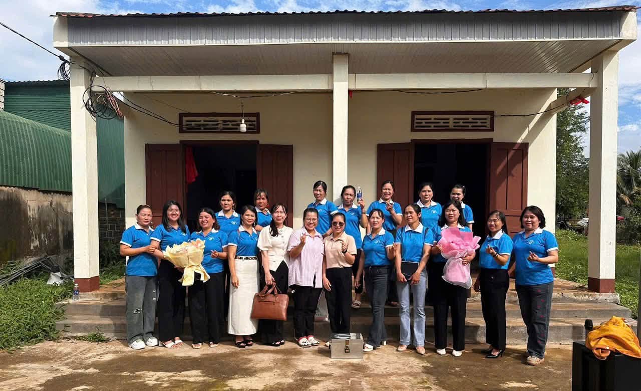 Hội Liên hiệp phụ nữ xã Ea Hiao ra mắt mô hình “Con đường hoa”