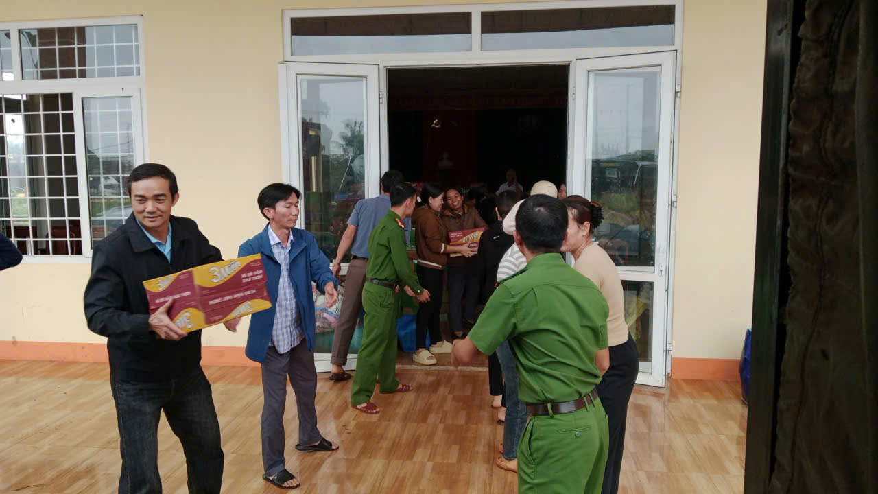 z7254660795710_38aec08a5f36bb80be82112e52342548