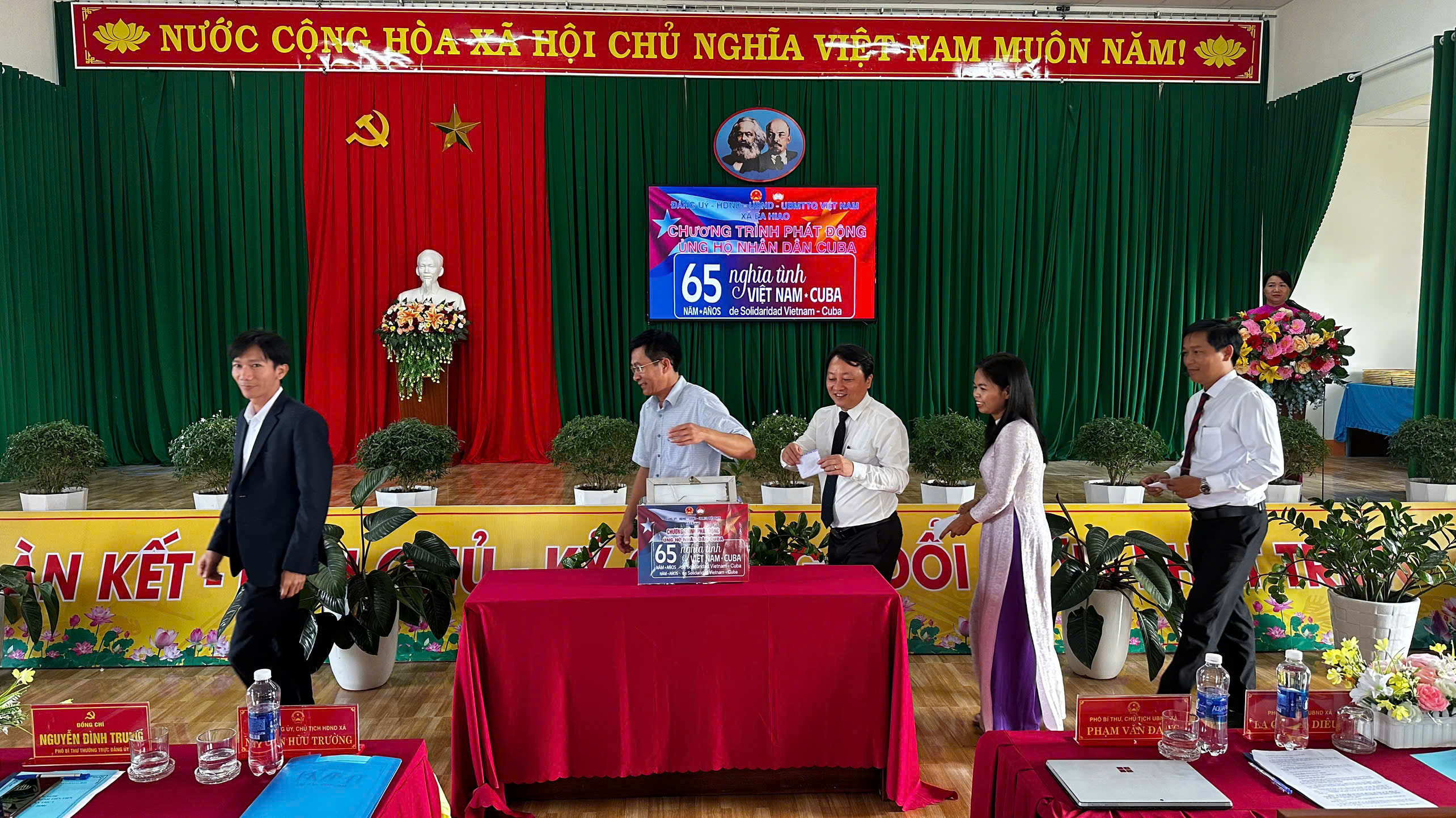 z6972273530689_89d91a08cc9095444694b2fc34b0564b